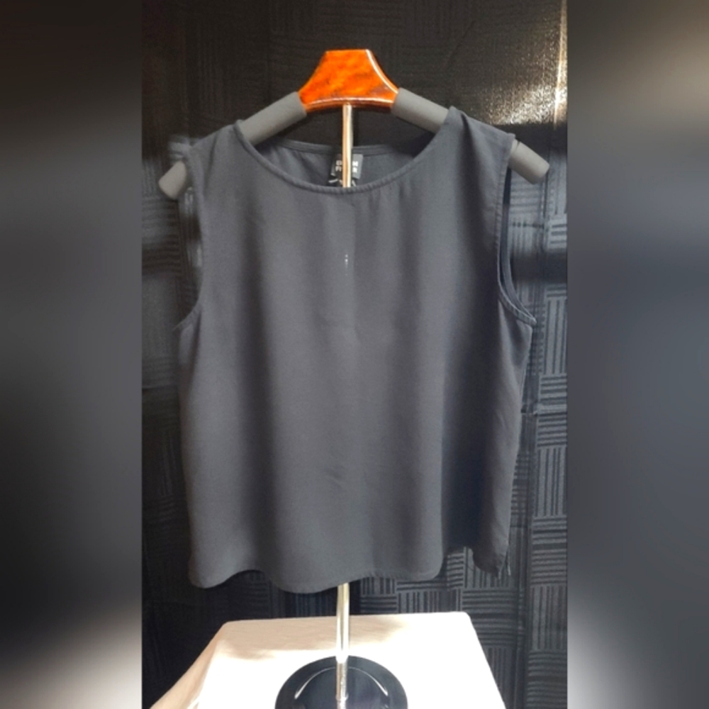 Eileen Fisher Black Sleeveless Tank Top